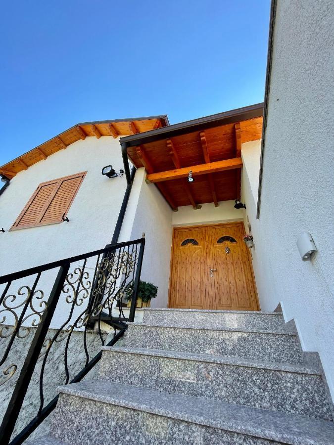 River Escape Villa - Private Beach, Scenic View & Bbq Tepelene Bagian luar foto