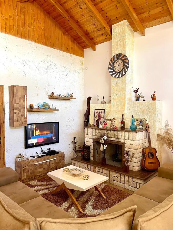River Escape Villa - Private Beach, Scenic View & Bbq Tepelene Bagian luar foto