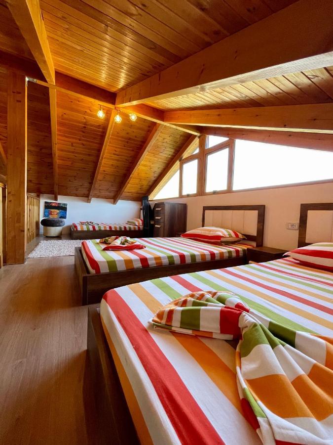 River Escape Villa - Private Beach, Scenic View & Bbq Tepelene Bagian luar foto