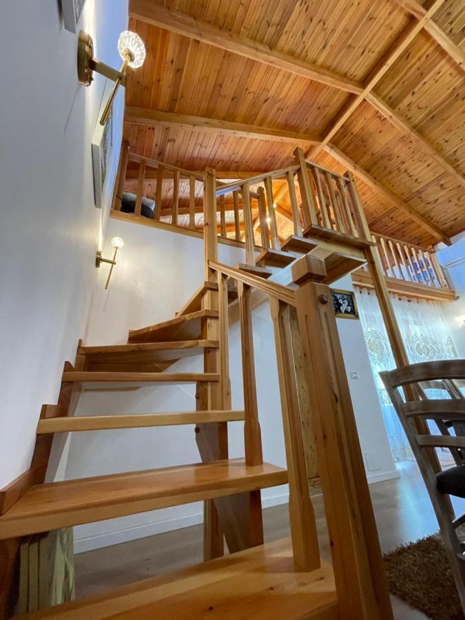 River Escape Villa - Private Beach, Scenic View & Bbq Tepelene Bagian luar foto