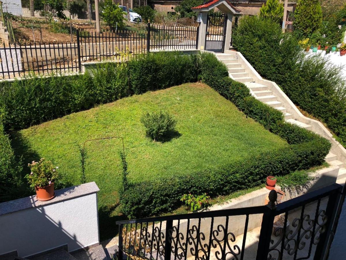 River Escape Villa - Private Beach, Scenic View & Bbq Tepelene Bagian luar foto