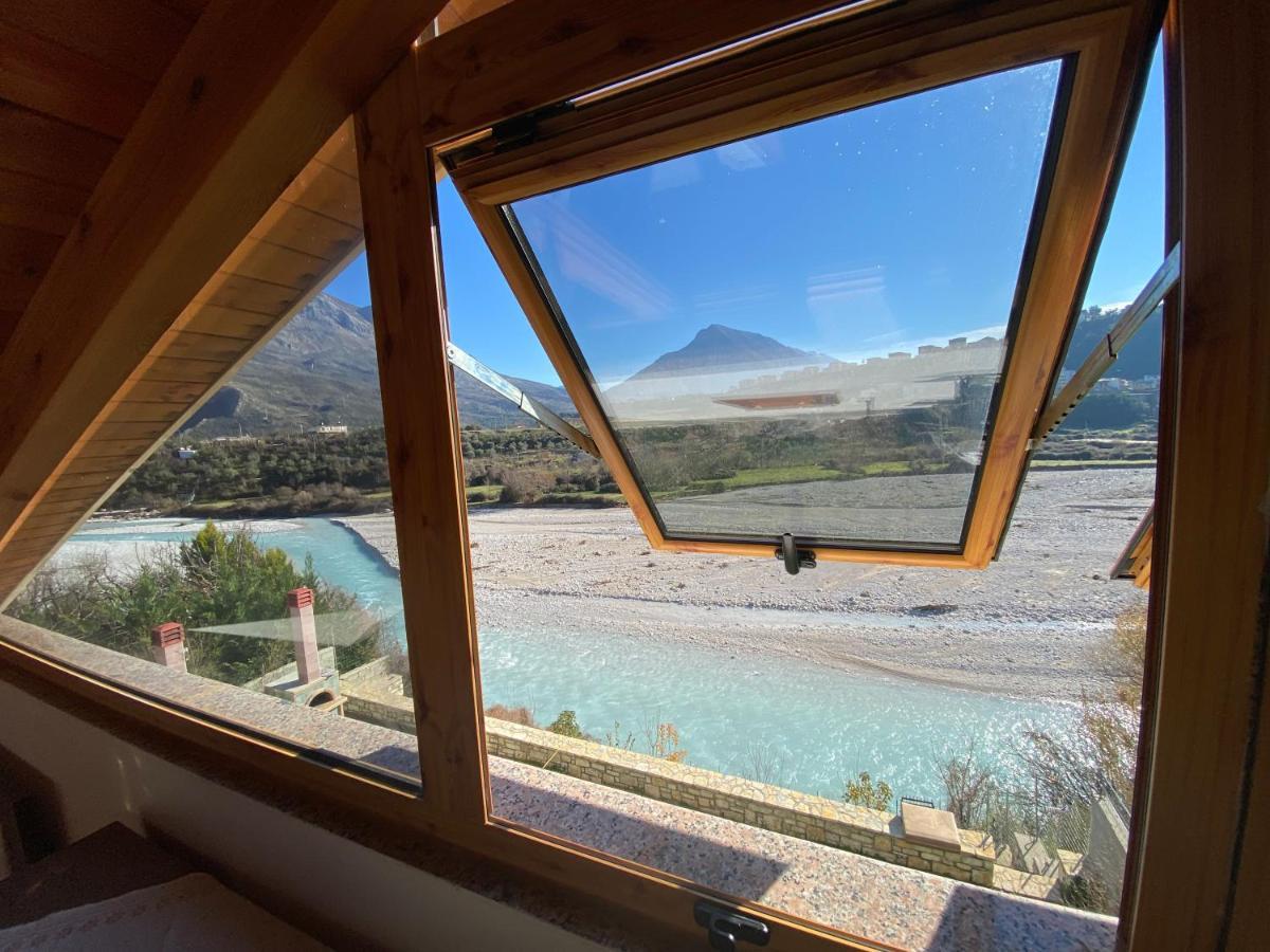 River Escape Villa - Private Beach, Scenic View & Bbq Tepelene Bagian luar foto