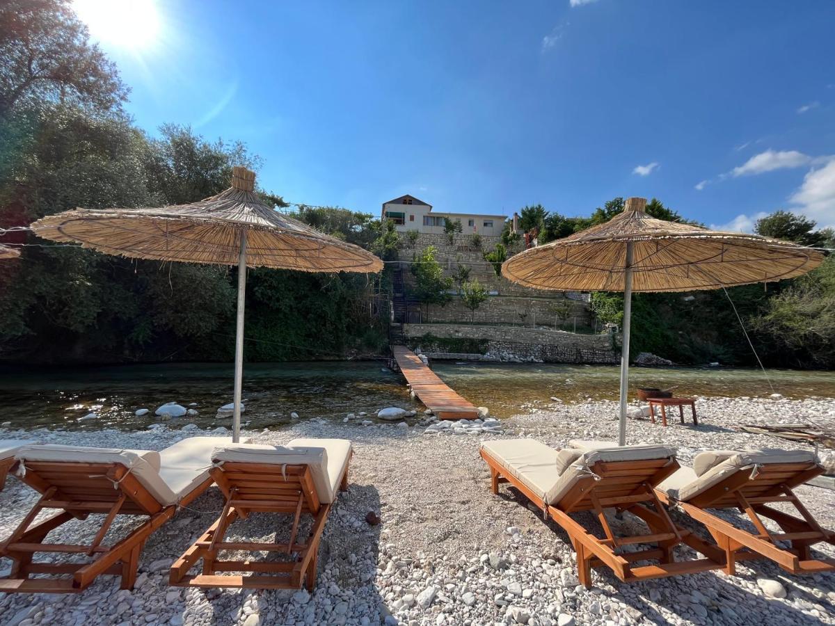 River Escape Villa - Private Beach, Scenic View & Bbq Tepelene Bagian luar foto