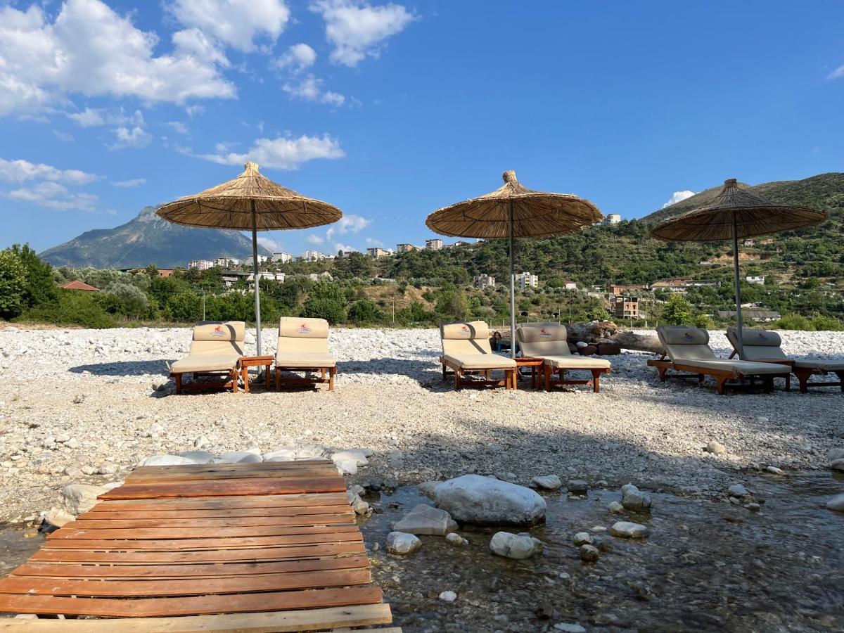 River Escape Villa - Private Beach, Scenic View & Bbq Tepelene Bagian luar foto