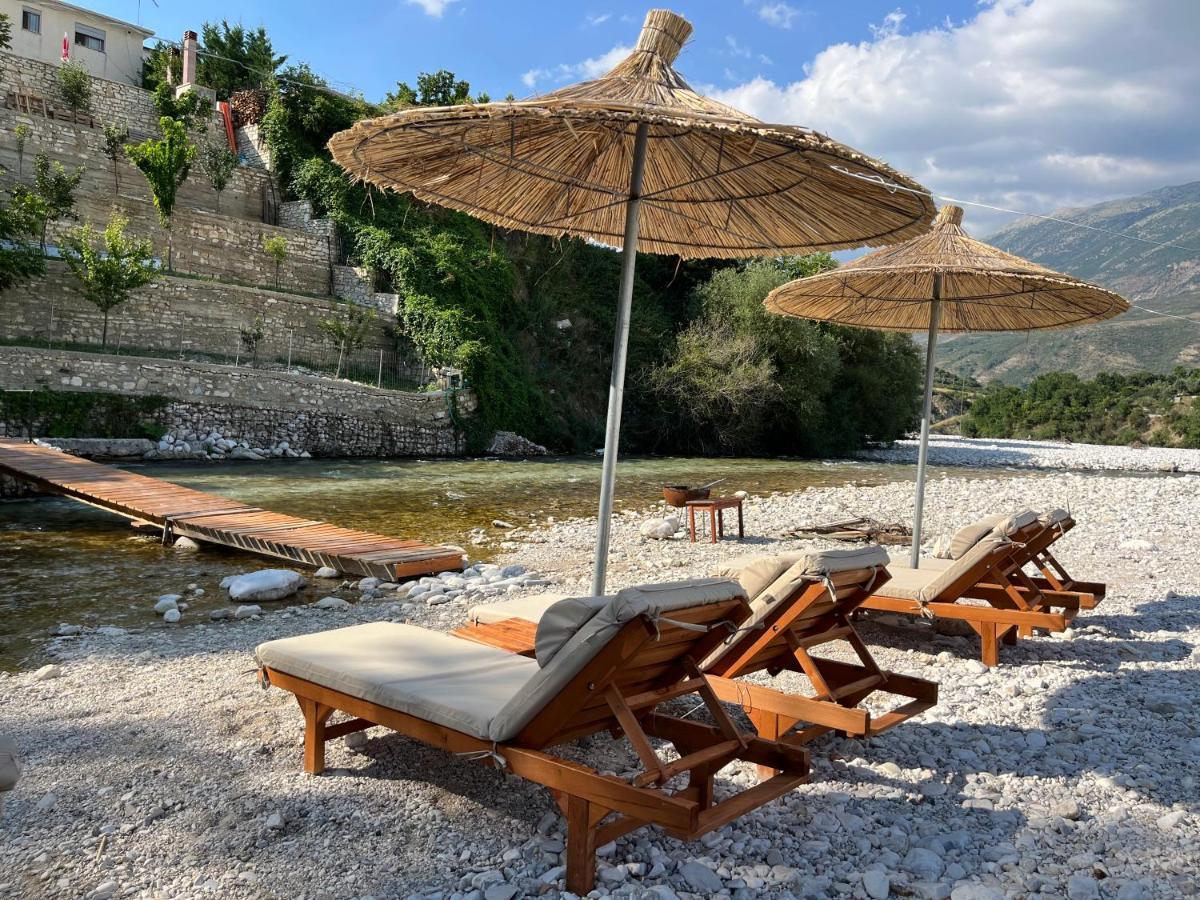 River Escape Villa - Private Beach, Scenic View & Bbq Tepelene Bagian luar foto